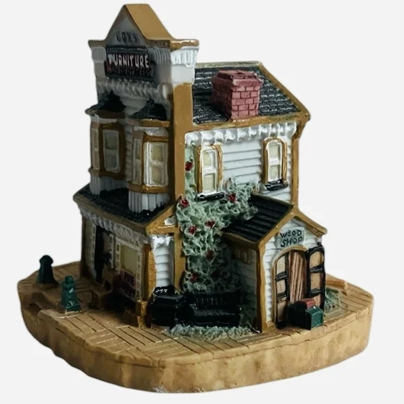 NIB Vintage House Cox's Furniture & Undertakers Figurine Liberty Falls Monument - Picture 4 of 6